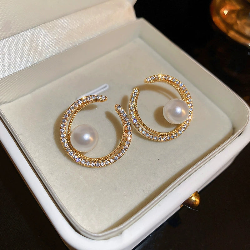 Luxury Crescent Pearl Stud Earrings