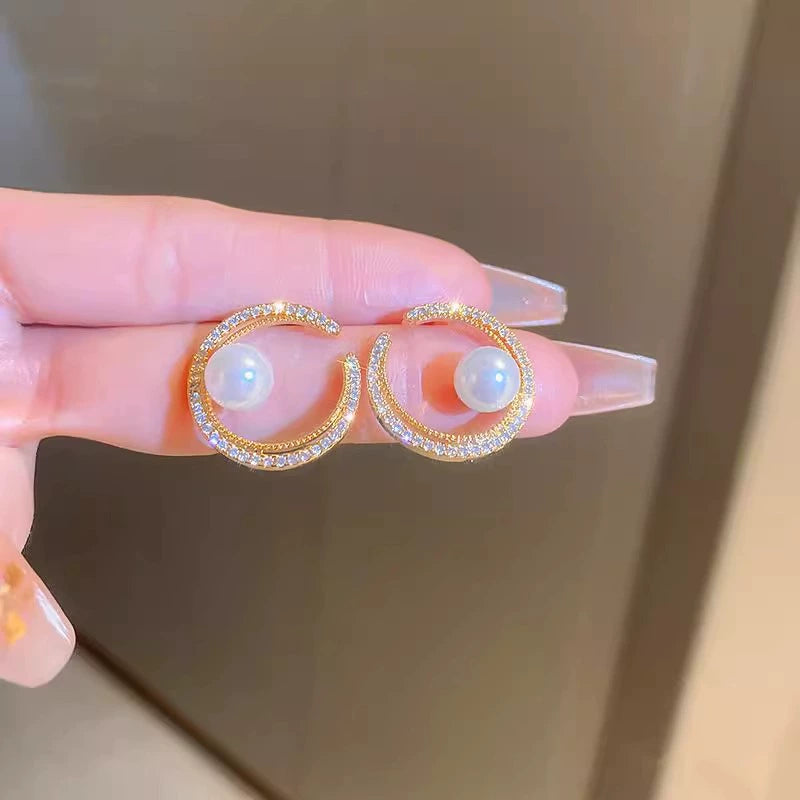Luxury Crescent Pearl Stud Earrings