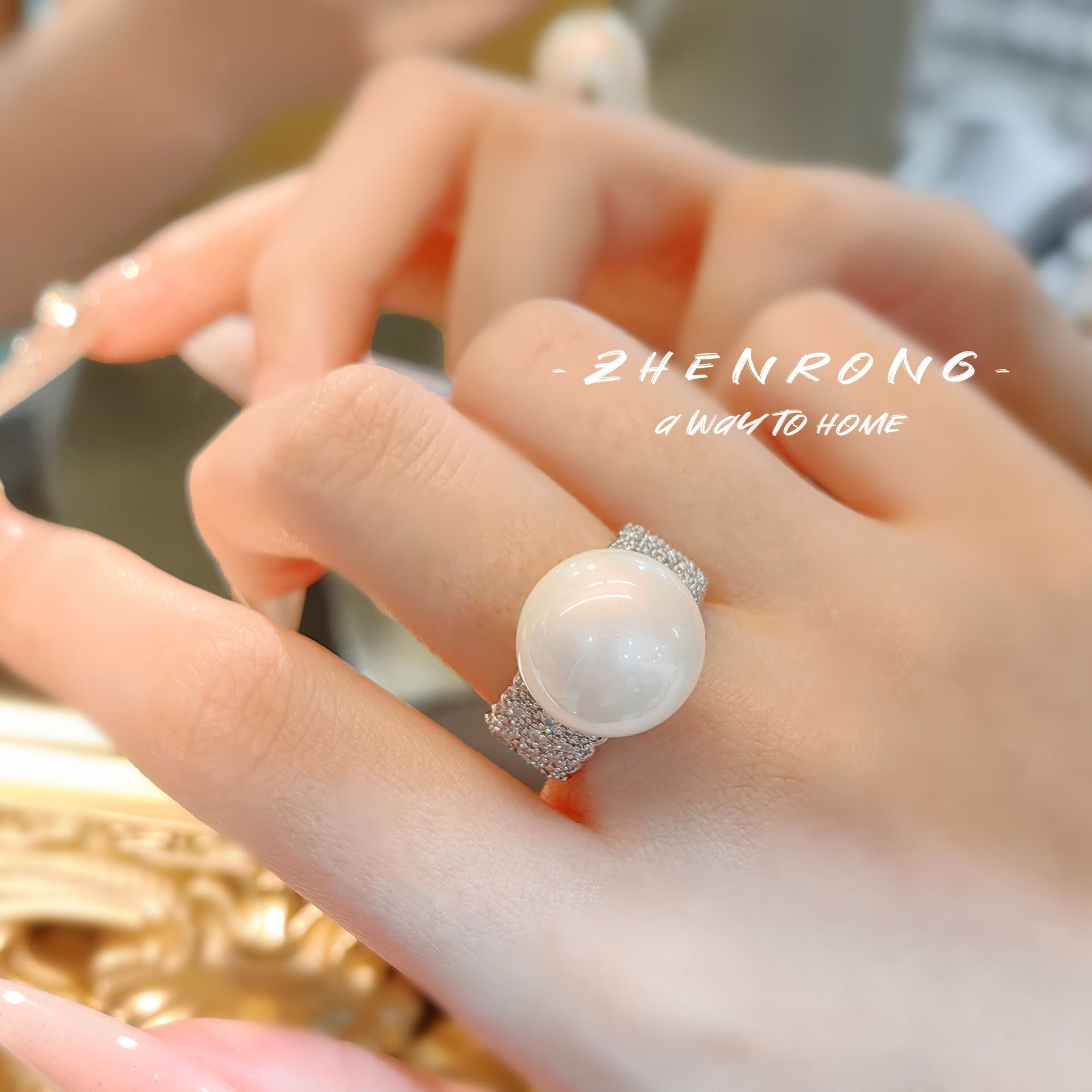 Mabei Pearl Ring - Adjustable