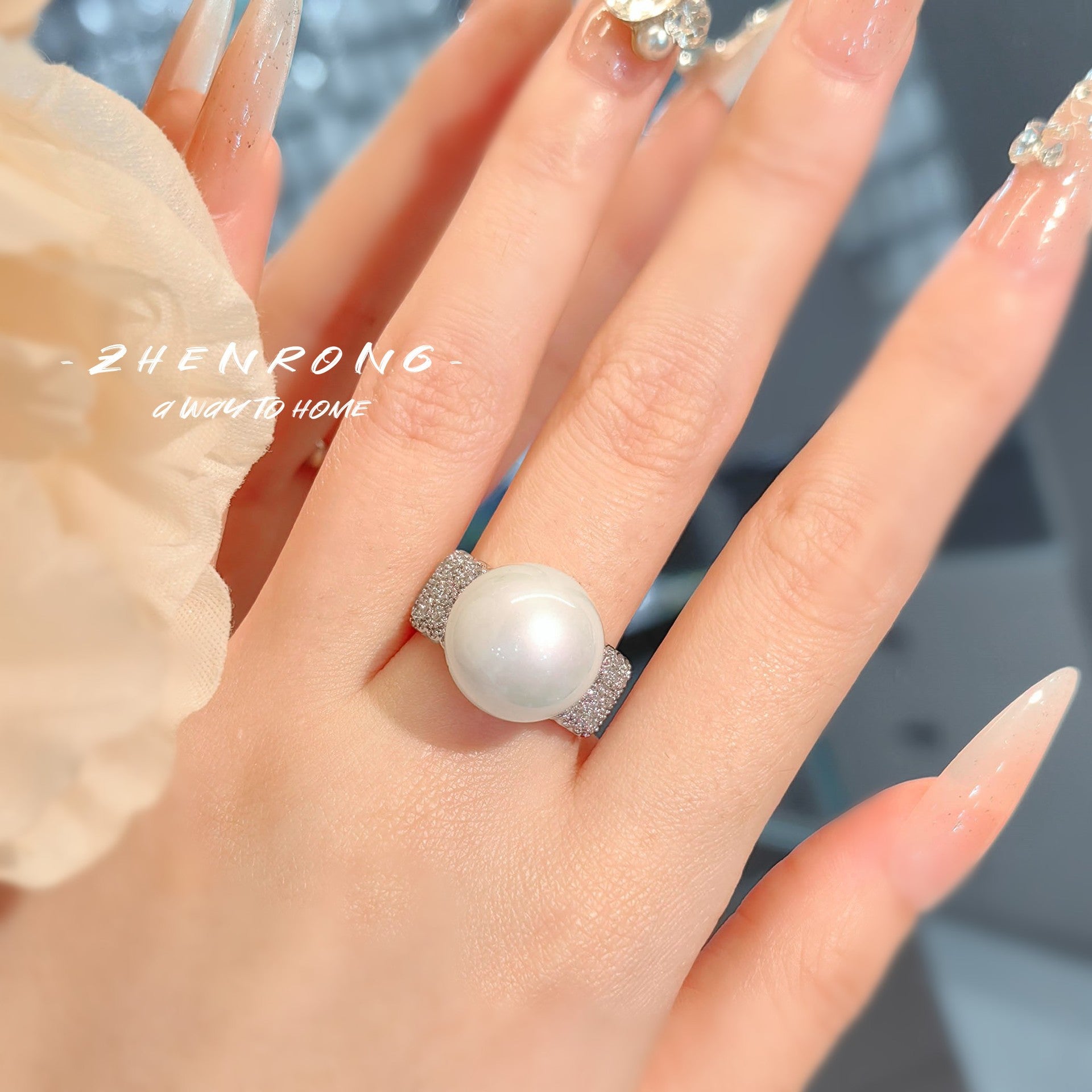 Mabei Pearl Ring - Adjustable