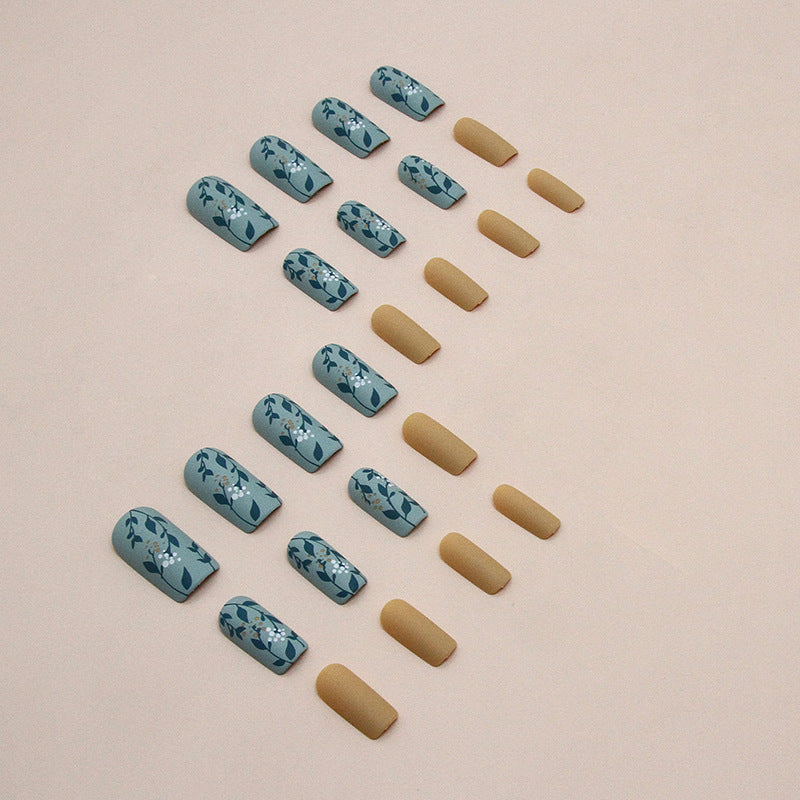 Nail 40 - Frosted Leaf (24Pcs) - Free Nail Kit Included