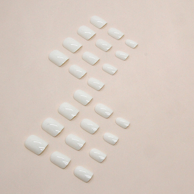 Nail 418 - Creamy White Simplicity (24Pcs) - Free Nail Kit Included