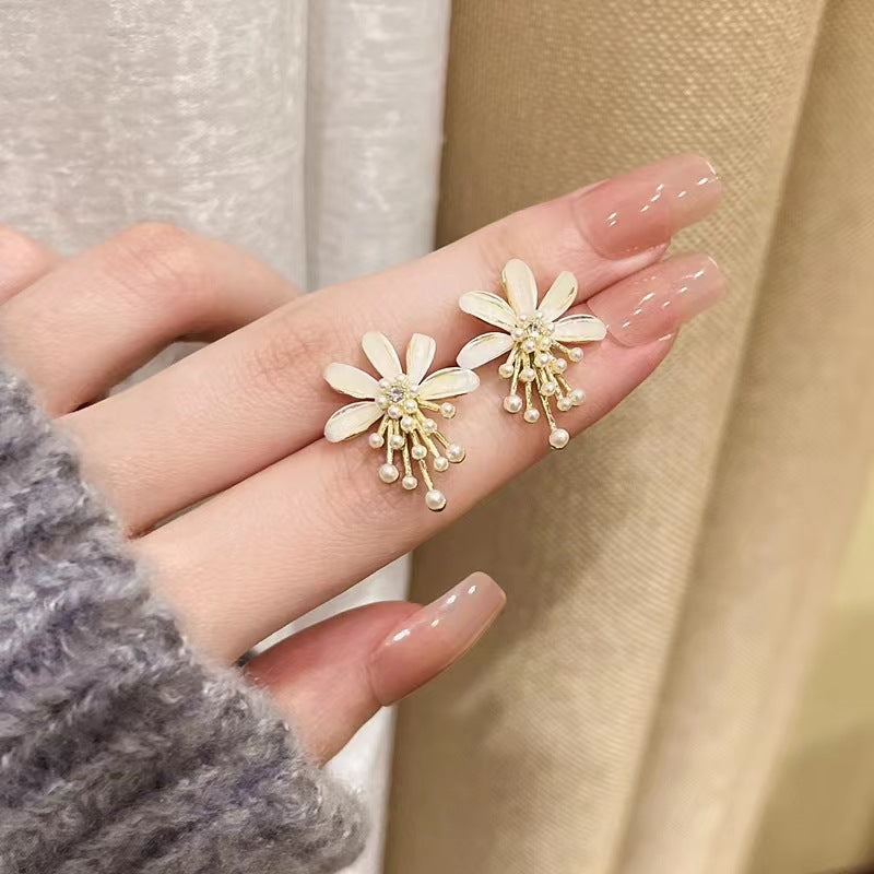 ER503 - New Elegant Flower Pearl Earrings