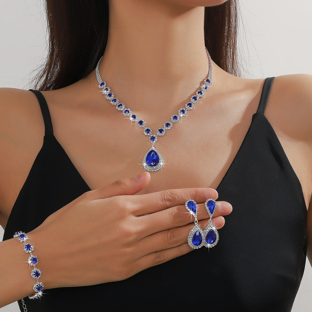 Three-piece set - Teardrop Crystal Jewelry Set