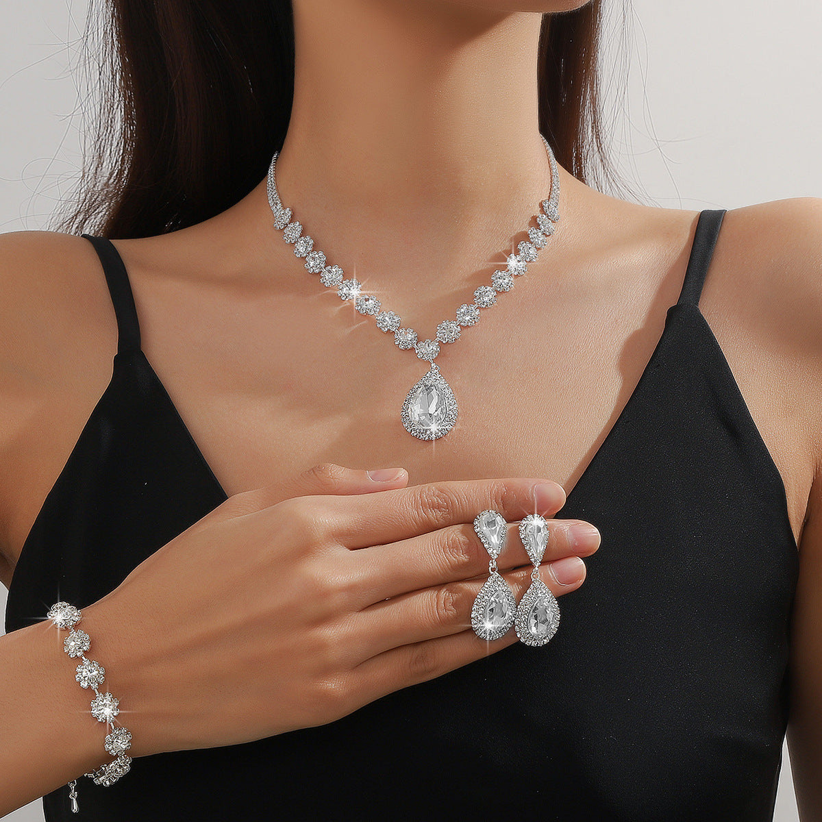 Three-piece set - Teardrop Crystal Jewelry Set