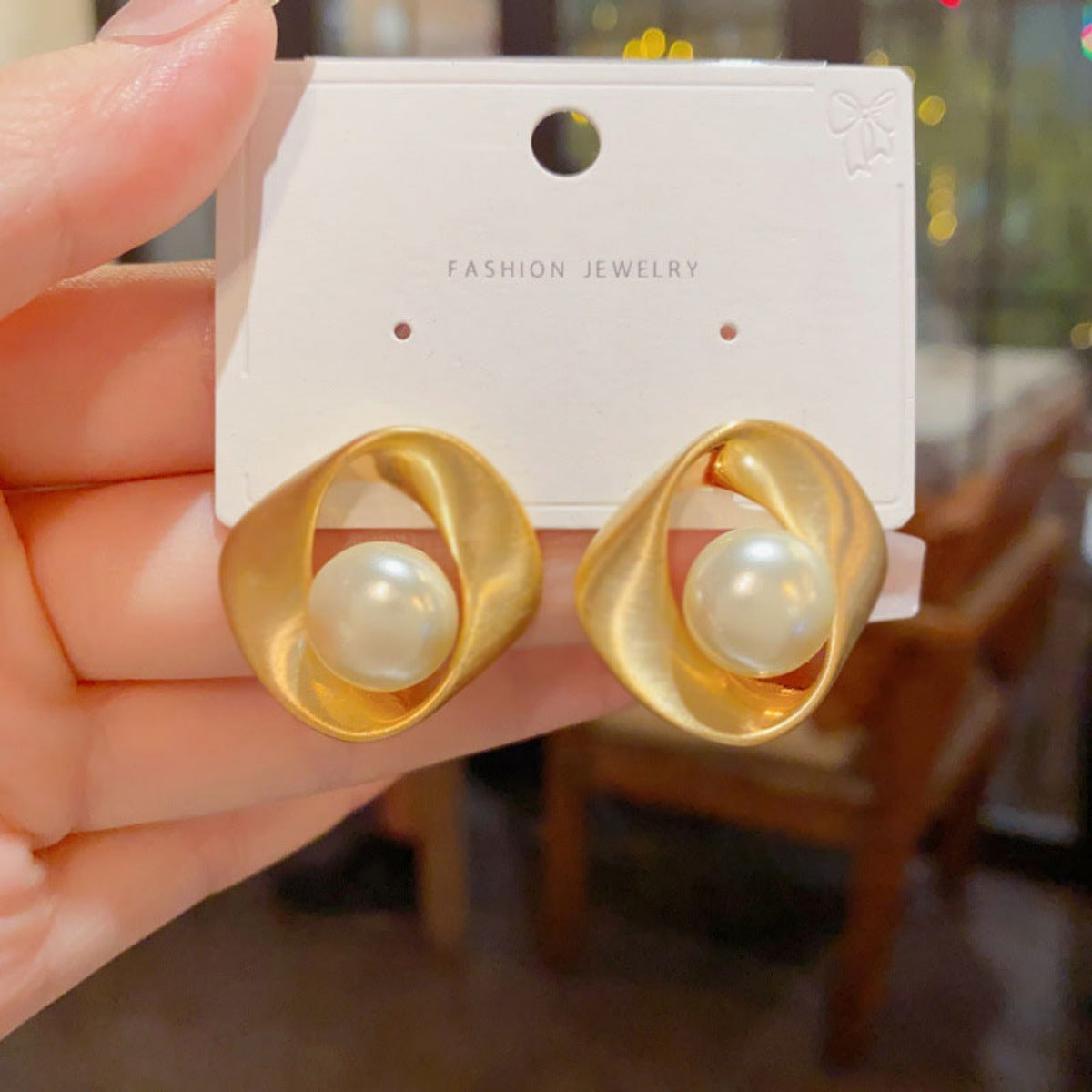 ER545 - Chanel-inspired Pearl Stud Earrings