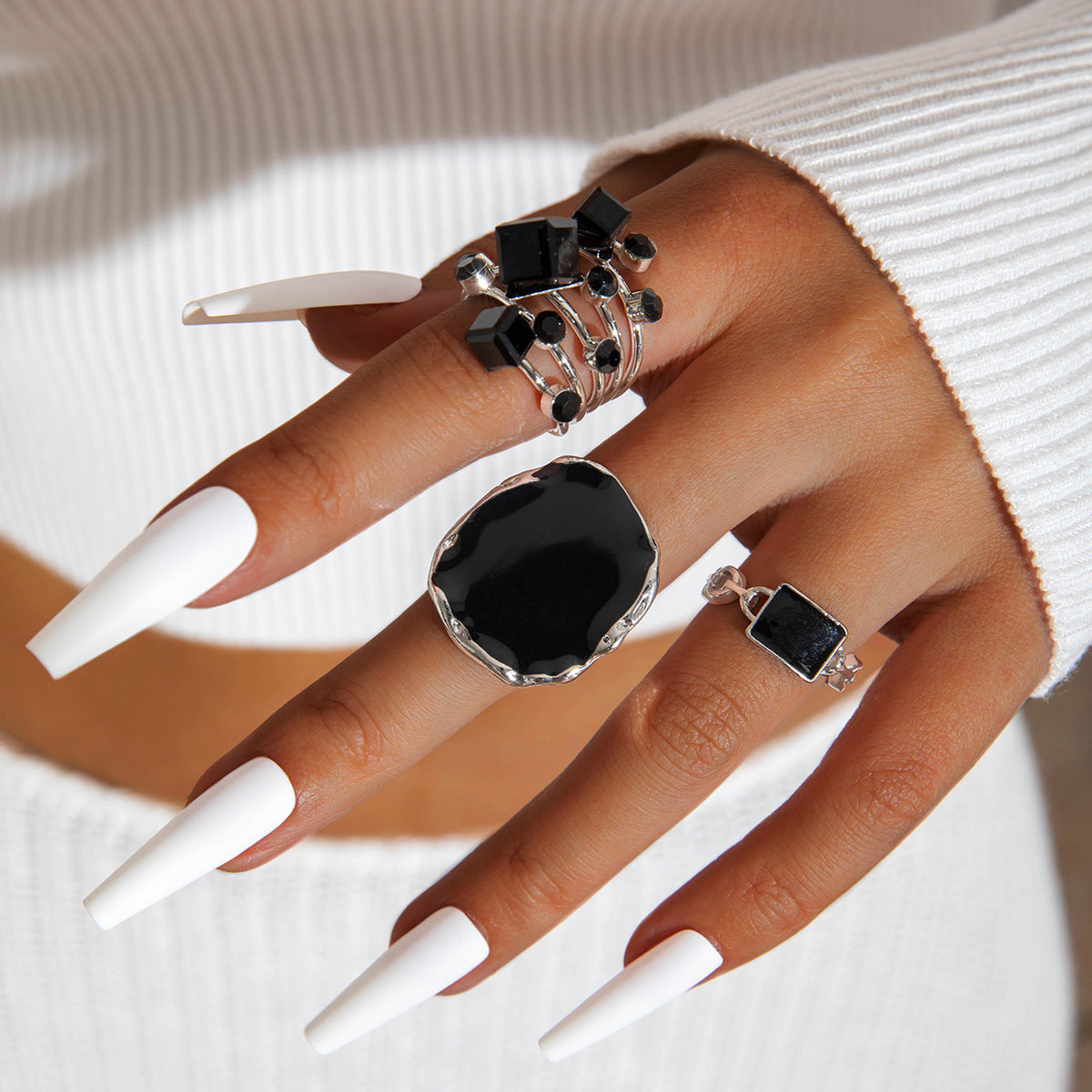 RNG159 - Midnight Elegance Ring Set