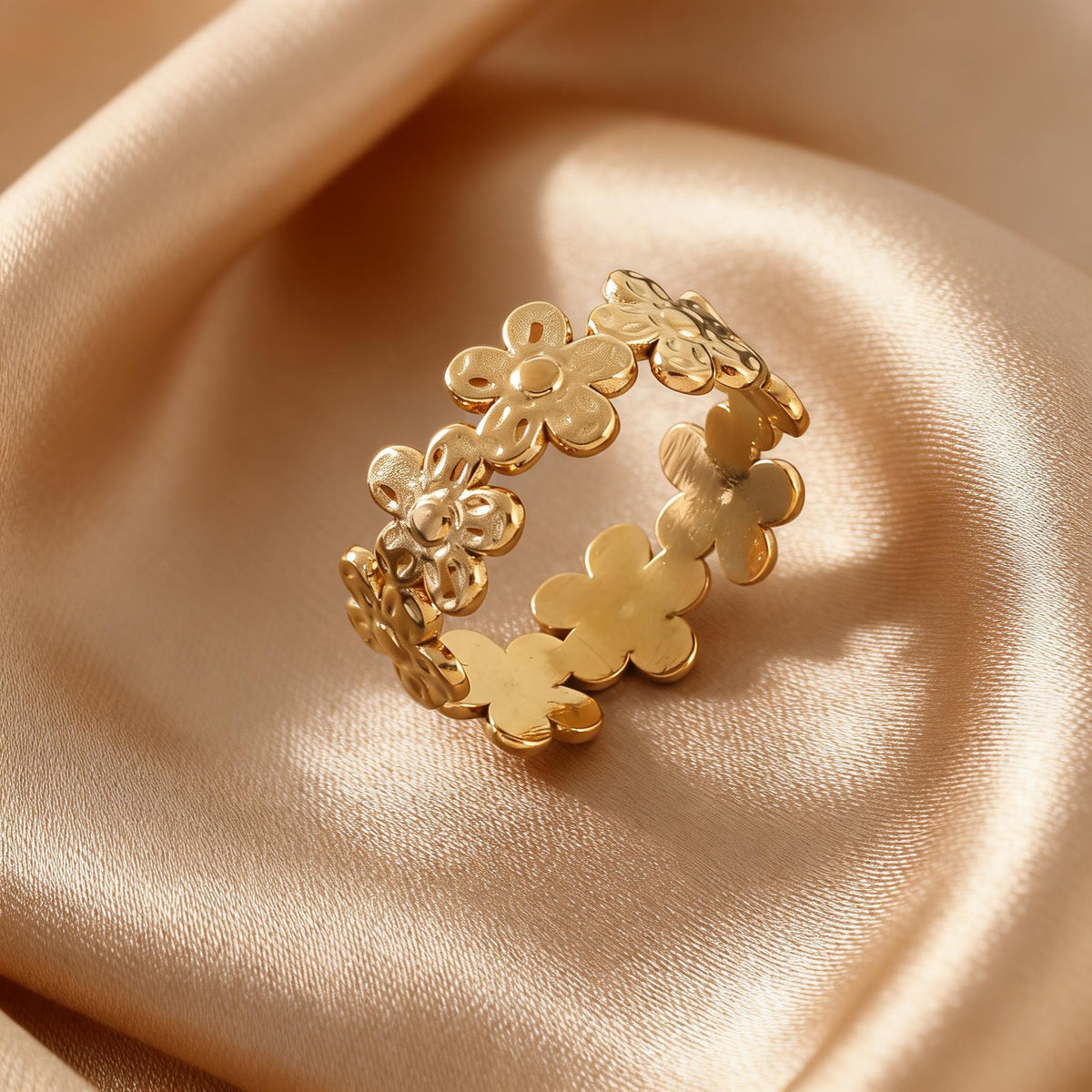 SRNG 82 - Flower Band Ring