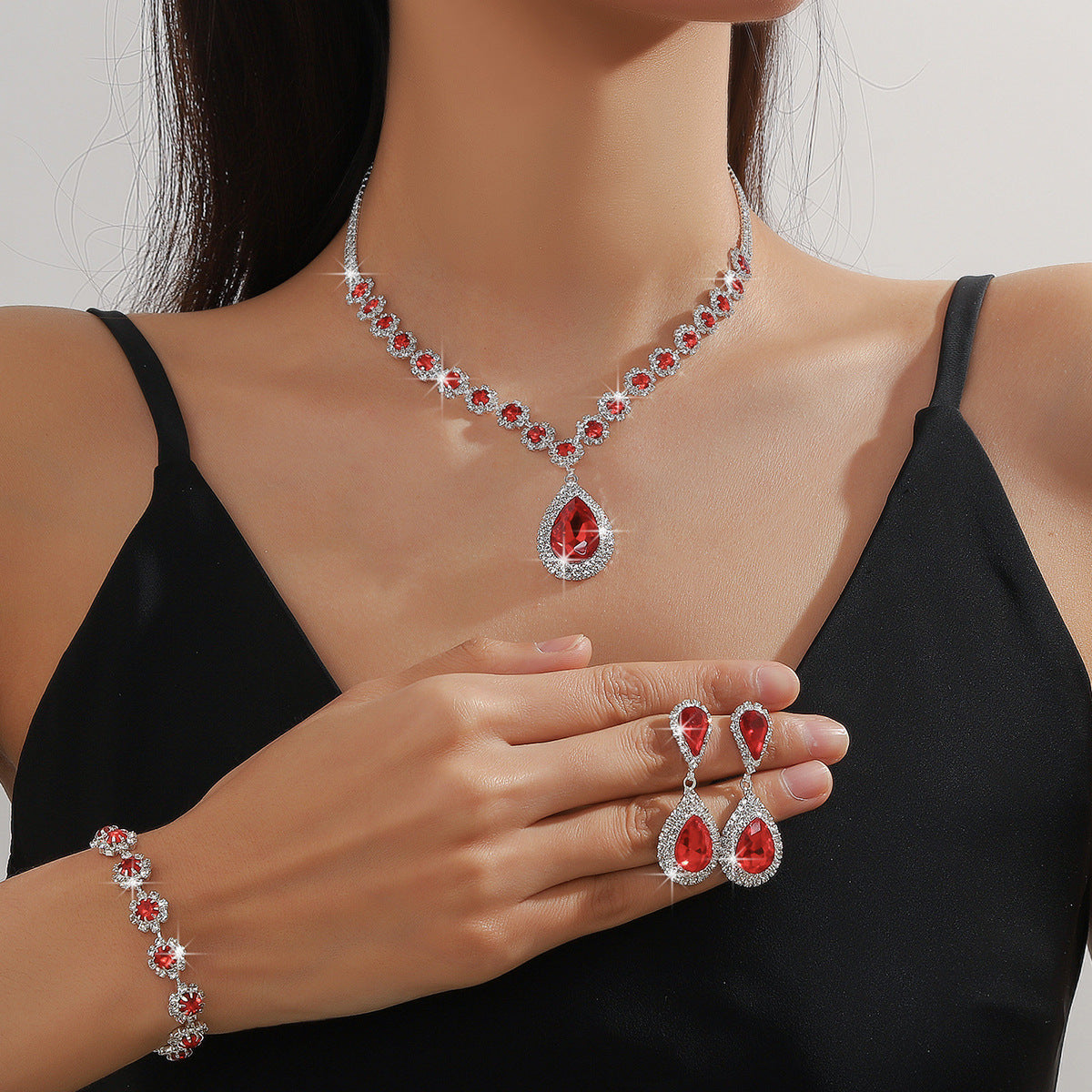 Three-piece set - Teardrop Crystal Jewelry Set
