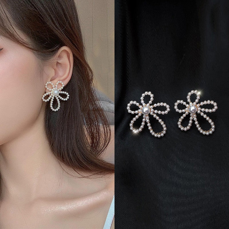 Pearl Exquisite Flower Earrings