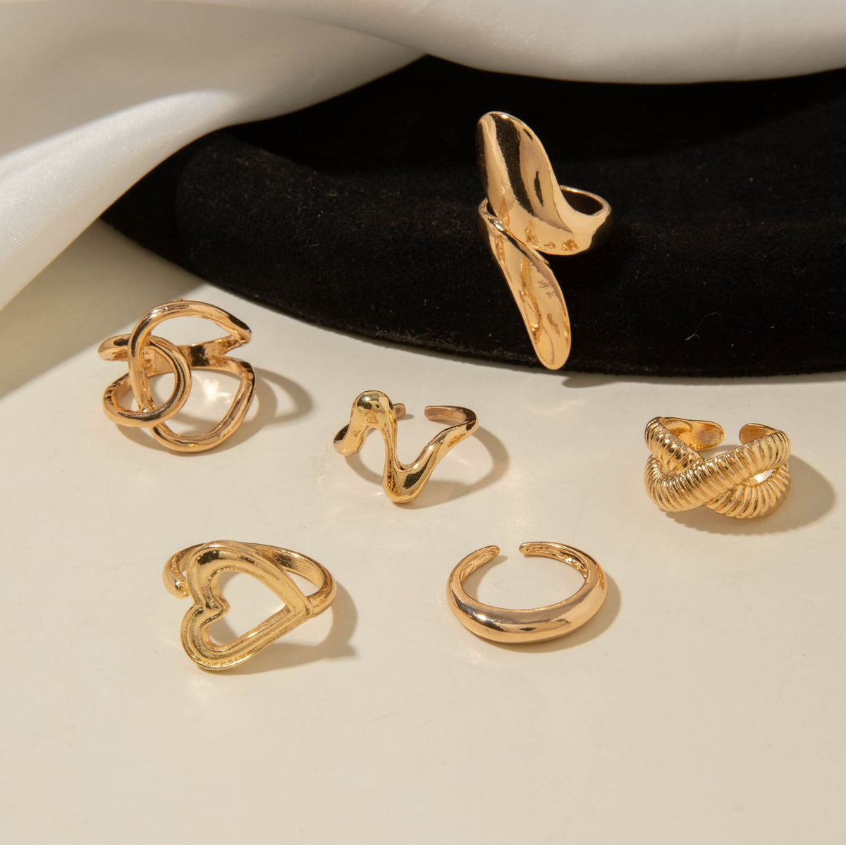 RNG212 -  Geometric Metal Style Lava Line Ring Set