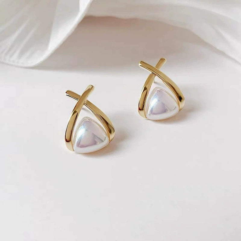 Reina Pearl & Gold Crossover Stud Earrings