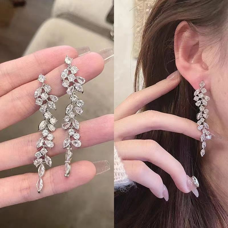 ER509 - Rhinestone Tassel Long Earrings