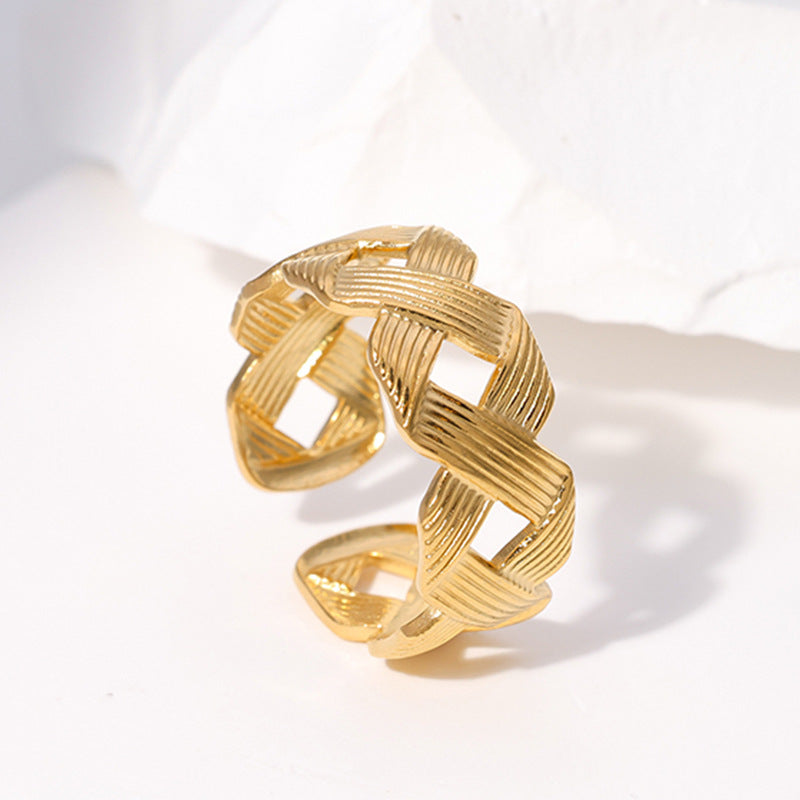 SRNG 79 - Band Rings with a Sleek