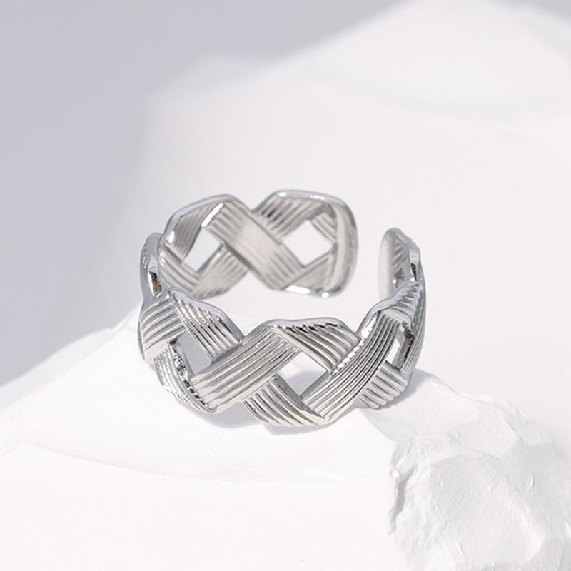 SRNG 79 - Band Rings with a Sleek