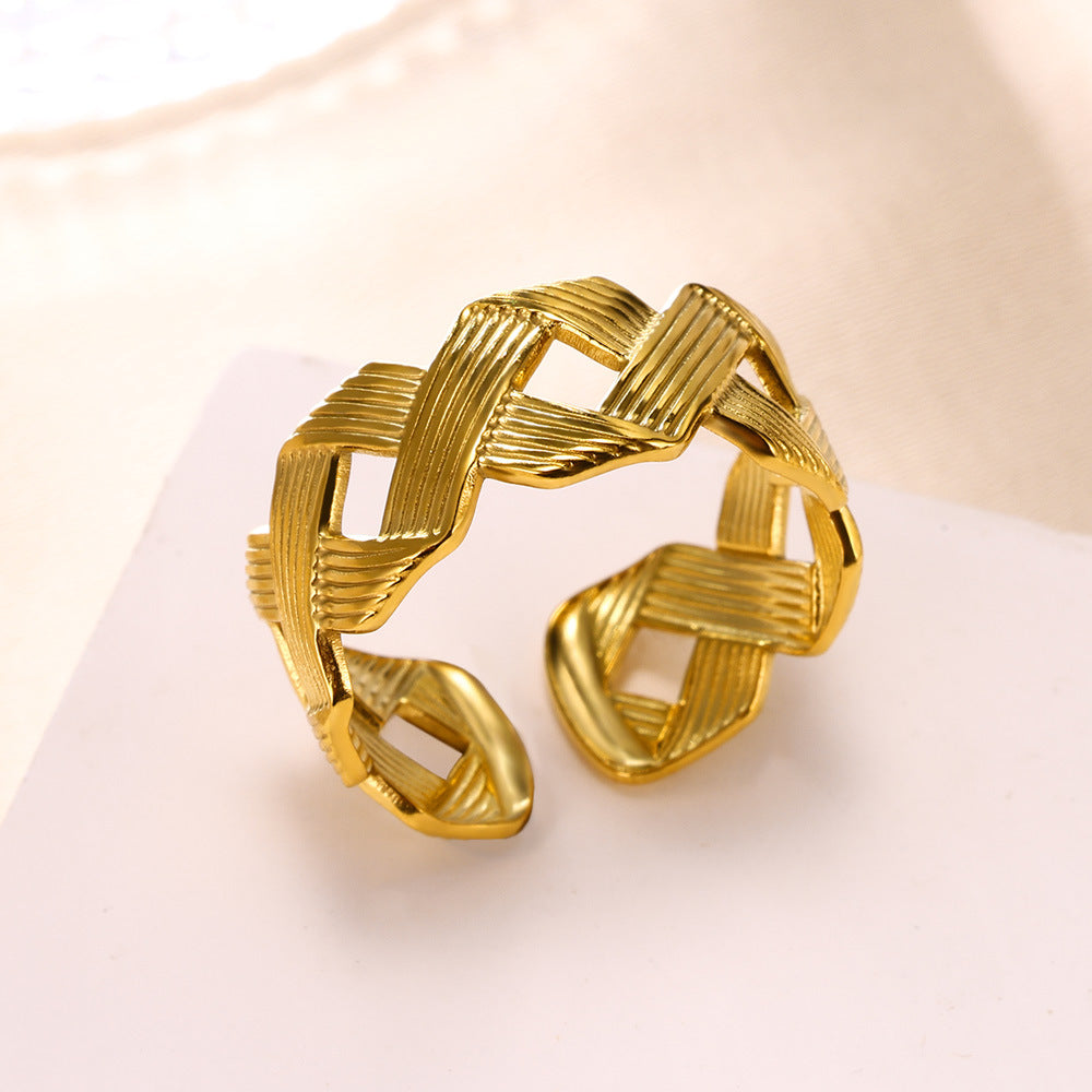 SRNG 79 - Band Rings with a Sleek