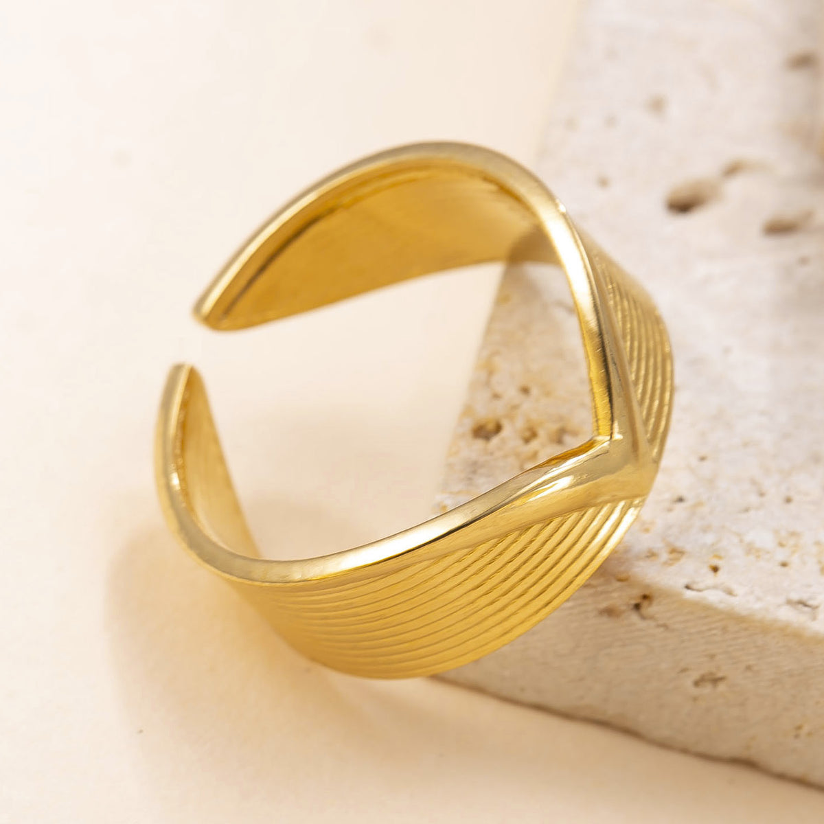 SRNG 83 - V-Shaped Irregular Open Ring