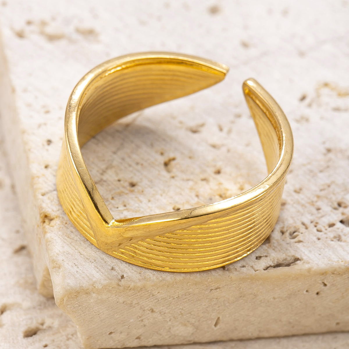 SRNG 83 - V-Shaped Irregular Open Ring