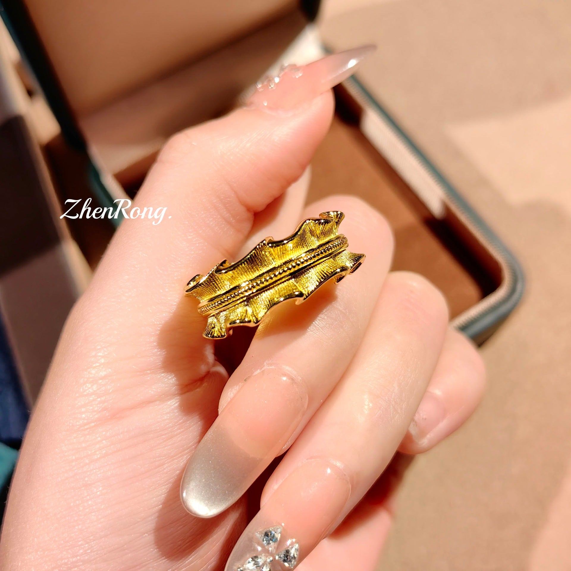 SRNG-67 - French Vintage Style Gold Lace Ring
