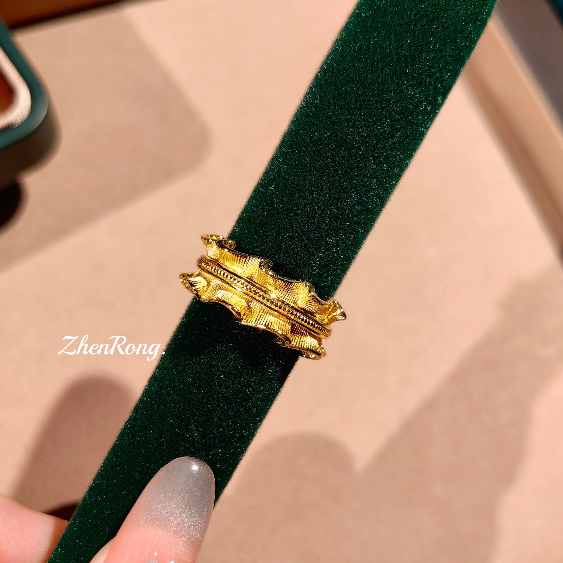SRNG-67 - French Vintage Style Gold Lace Ring