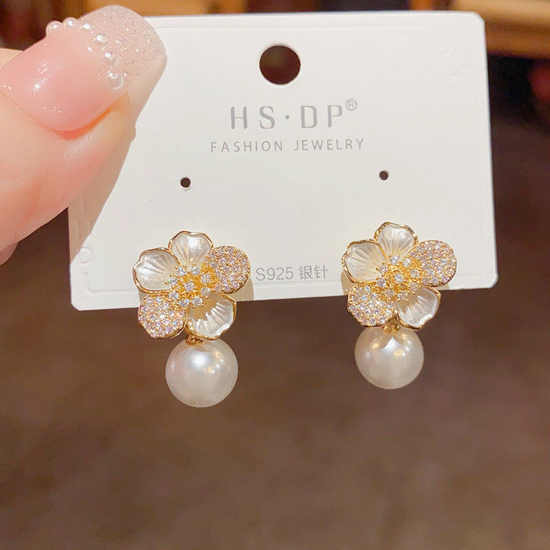 Sweet Oil-Drop Zircon Flower Earrings