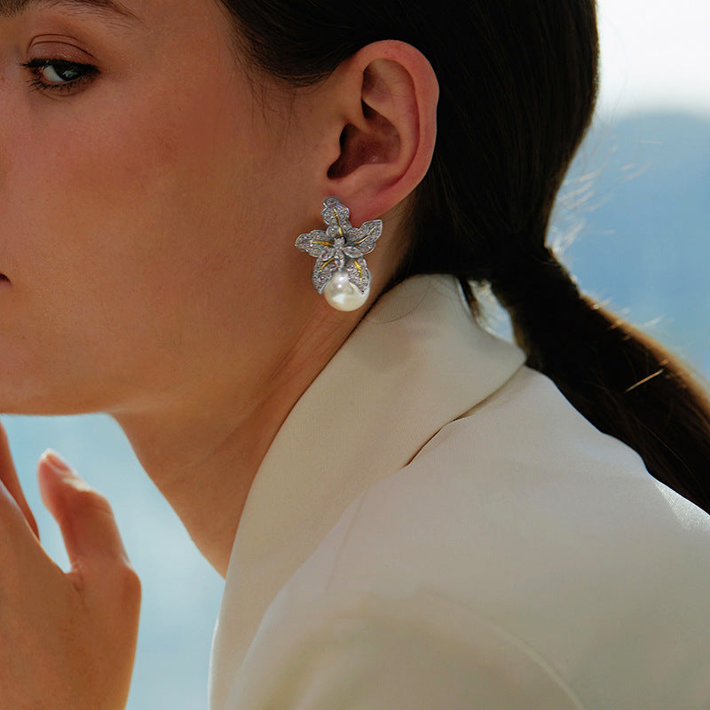 ZER08 - Two Tone Lily earrings
