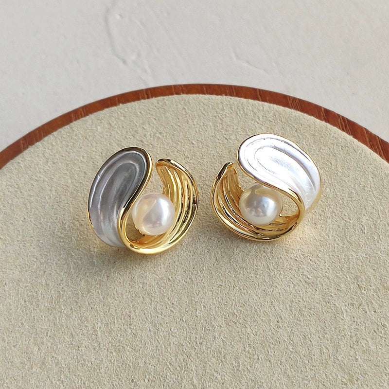 Vintage Wave Pearl Stud Earrings