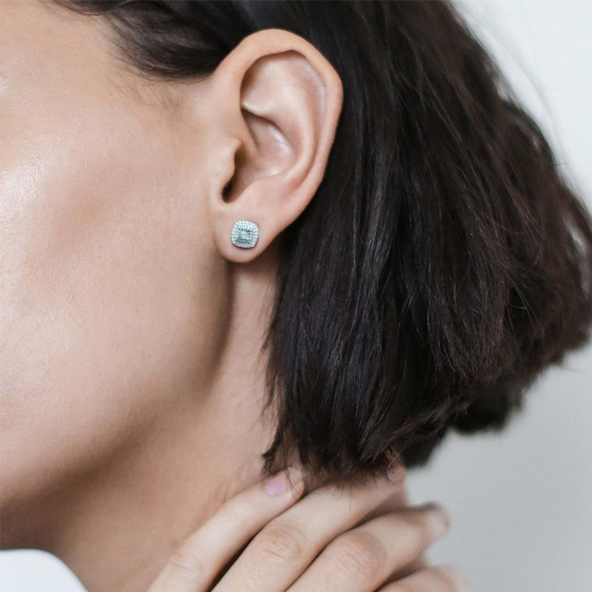 ZER40 - Elegant Micro Stud Earrings