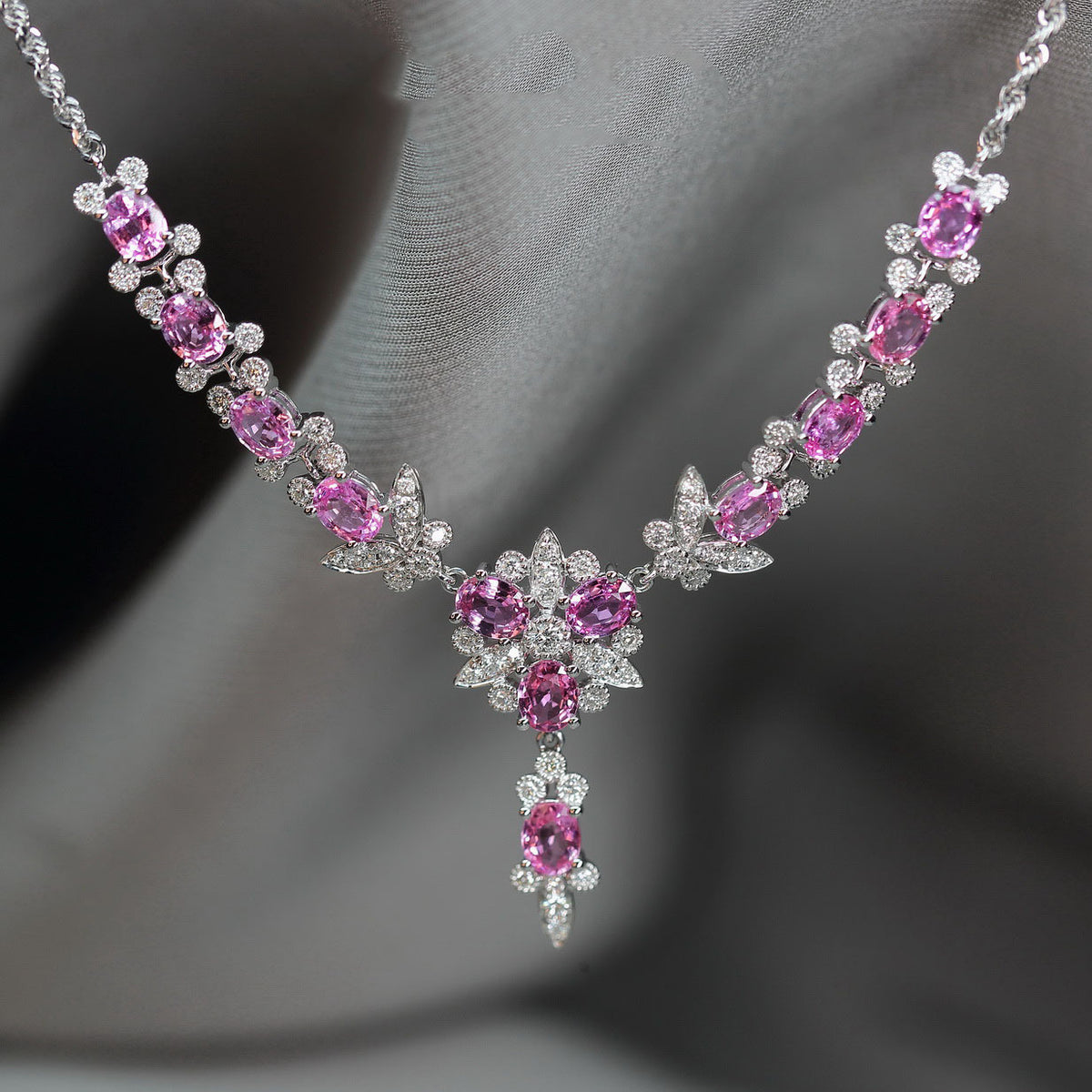 ZNKL01  - Luxurious and Elegant Butterfly Necklace