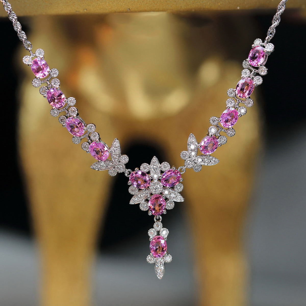 ZNKL01  - Luxurious and Elegant Butterfly Necklace