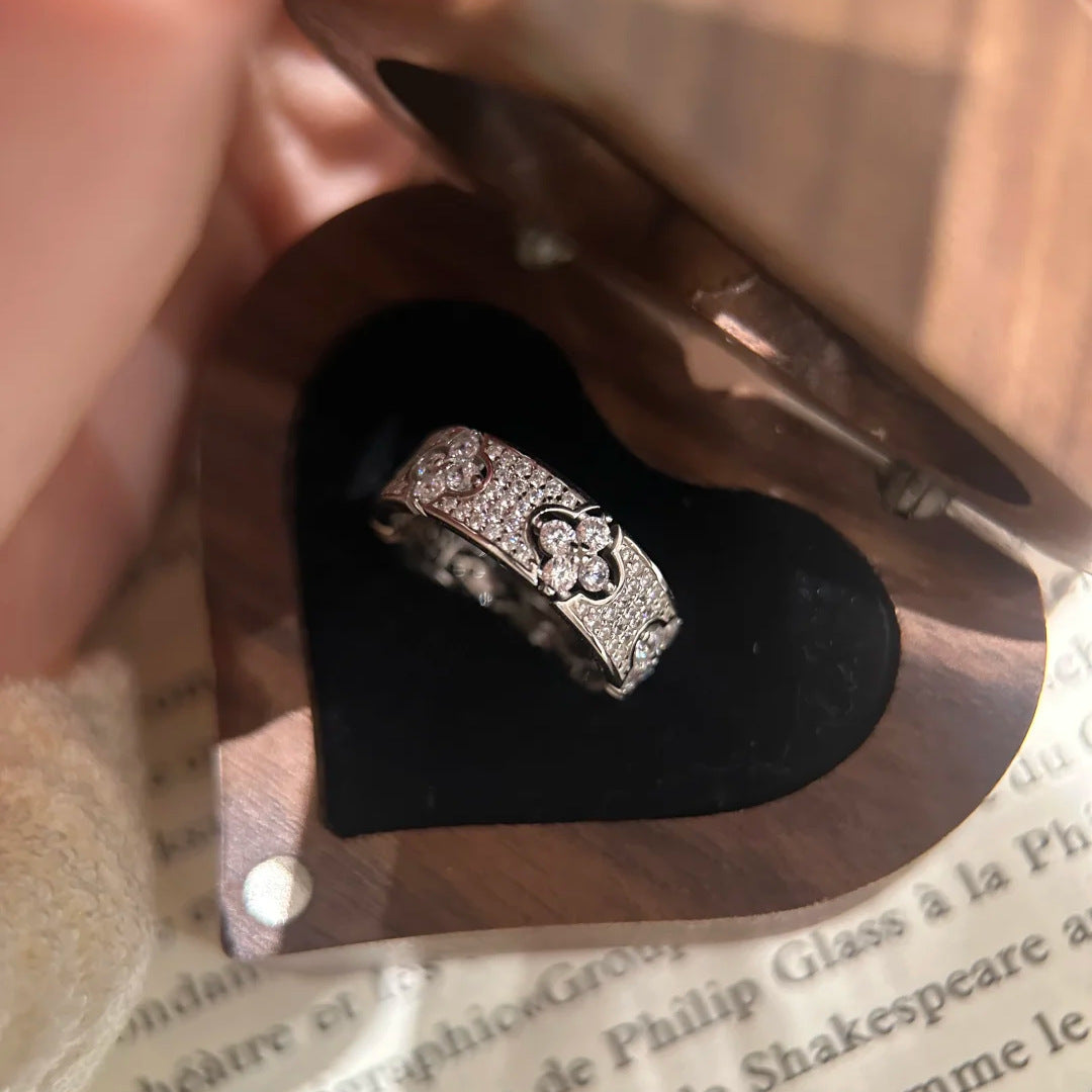 ZRNG 113 -  Four-Leaf Clover Ring - Adjustable