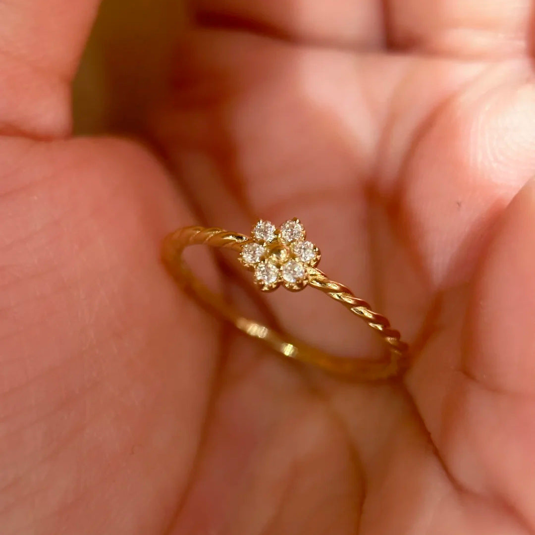ZRNG 124 - Gold Flower Twisted Rope Ring [Adjustable opening]
