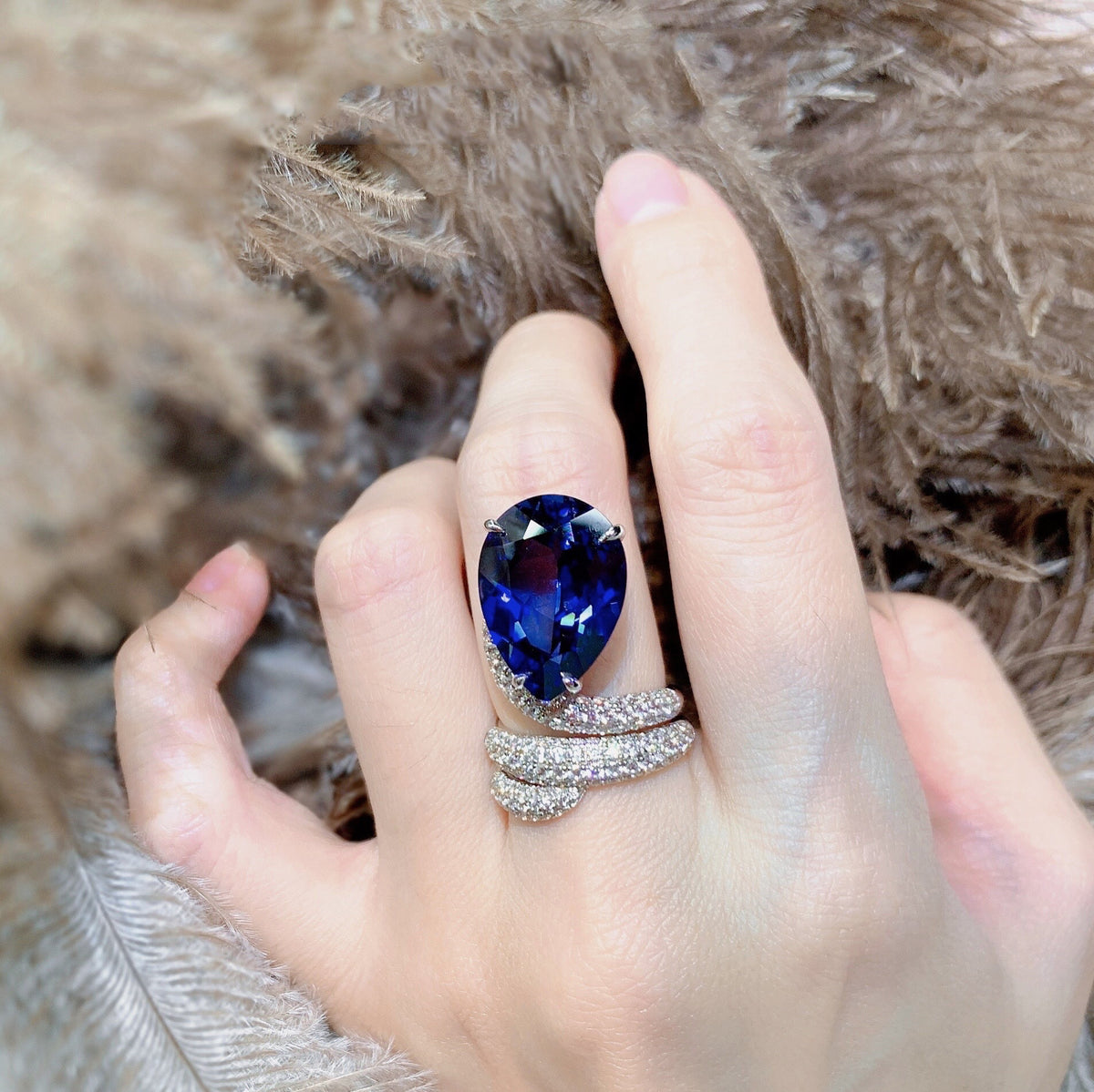 ZRNG 178 - Dazzling Crimson Sapphire Ring [Adjustable opening]
