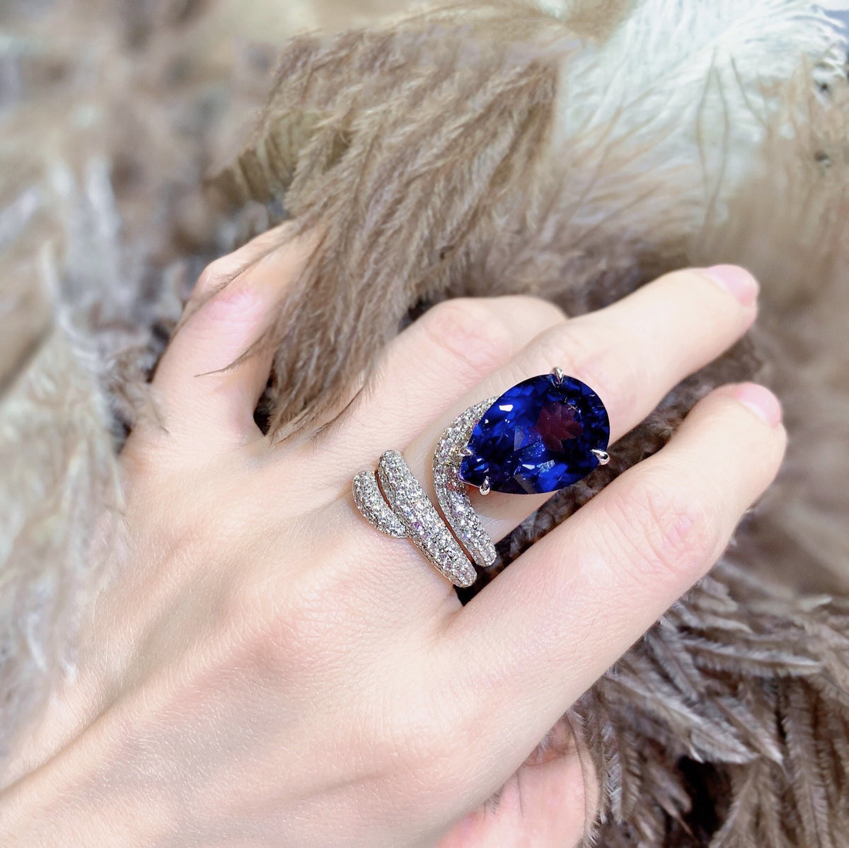ZRNG 178 - Dazzling Crimson Sapphire Ring [Adjustable opening]