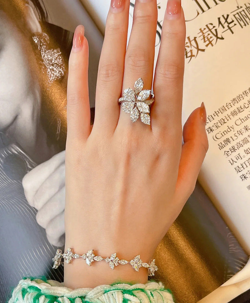 ZRNG 179 - Leaf Zirconic Ring [Adjustable opening]
