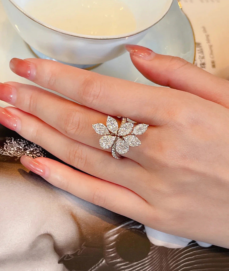 ZRNG 179 - Leaf Zirconic Ring [Adjustable opening]