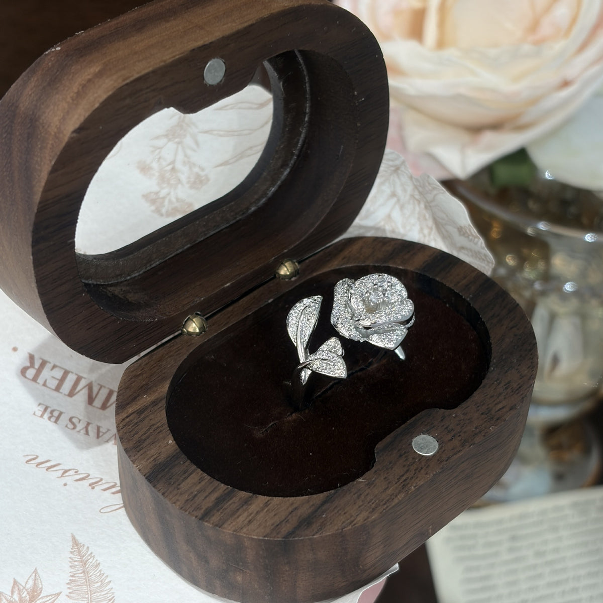ZRNG 186 - Bailing Camellia Finger Ring [Adjustable opening]