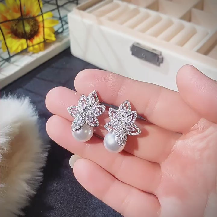 ZER32 - Creative Floral Pearl Stud Earrings