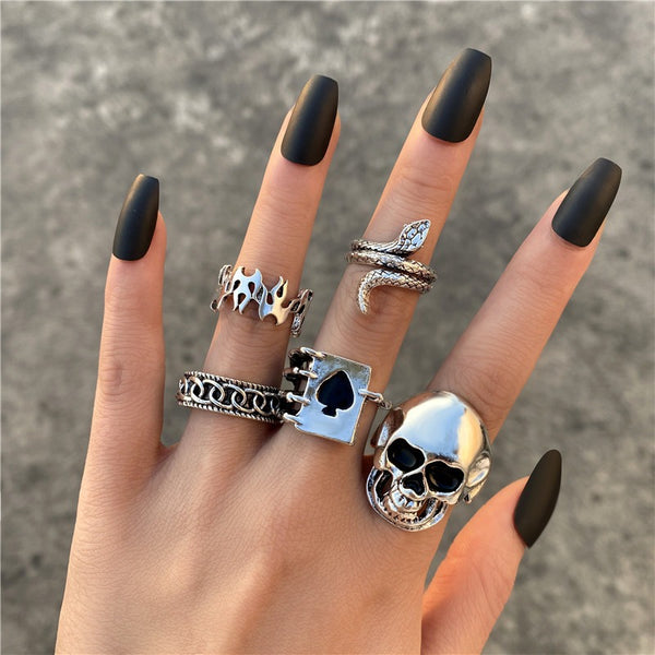 Creative Vintage Skull Head Thorns Flame Snake Poker Rings Set - Zi Collection Hub