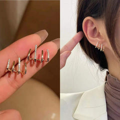 Korean Studded Four-Claw Earrings