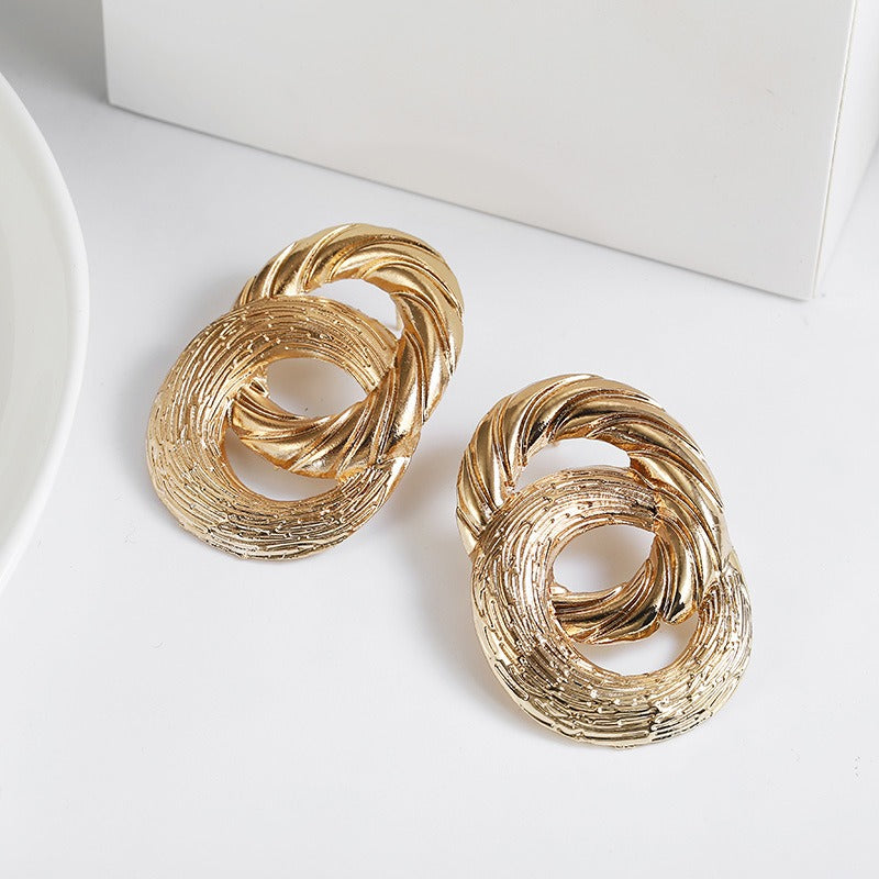 ZA Circle Twist Earrings - Zi Collection Hub