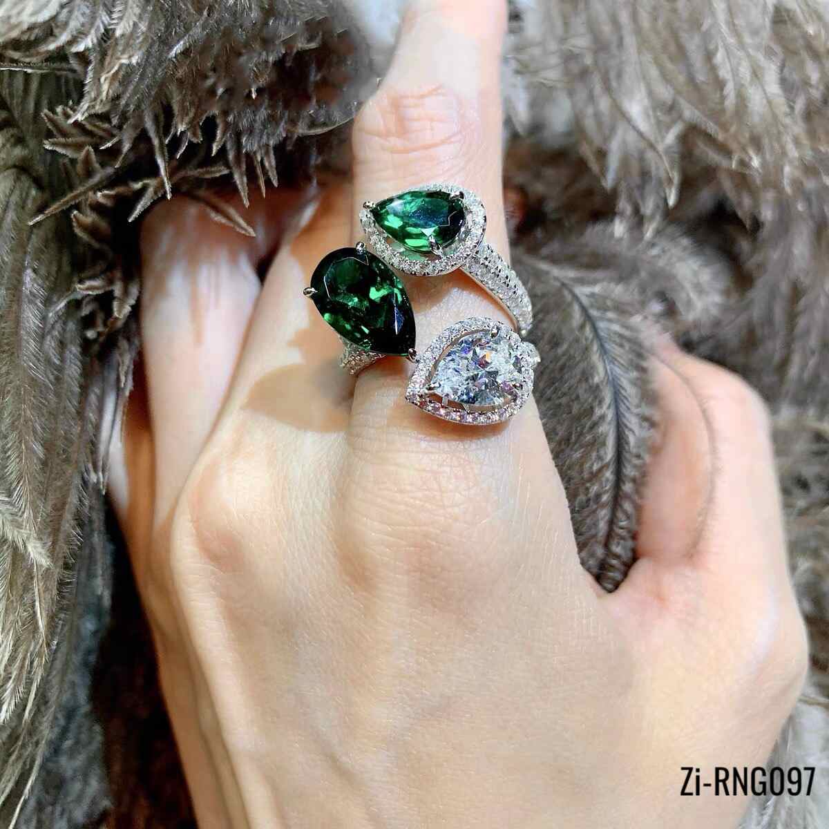Unique Design Elegant Three Stone Brilliant Green White Zircon Rings - Zi Collection Hub