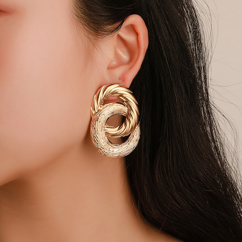 ZA Circle Twist Earrings - Zi Collection Hub