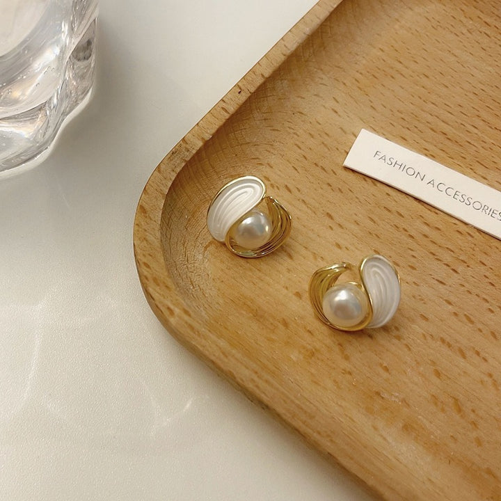 Small Fresh Pearl Earrings - Zi Collection Hub